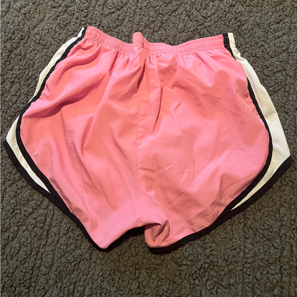 Nike Dri Fit short - Picture 2 of 4
